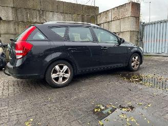 Kia Cee d 1.4 CVVT 16V Combi/o  Benzine 1.396cc 77kW (105pk) FWD 2010-10/2012-12 (EDF5PN; EDF5PO) G4FA picture 4