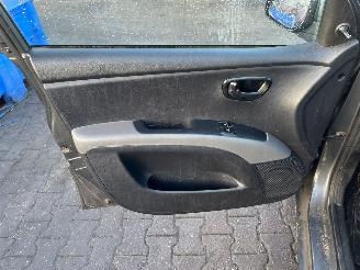 Hyundai I-10 1.1i 12V Hatchback  Benzine 1.086cc 51kW (69pk) FWD 2011-04/2013-12 (F5P4) G4HG5 picture 18