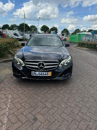 Unfallwagen Mercedes E-klasse  2013/1