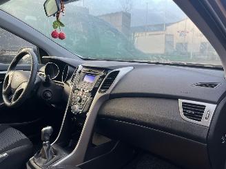 Hyundai I-30 1.6 GDI Blue 16V Hatchback  Benzine 1.591cc 99kW (135pk) FWD 2011-12/2016-12 (GDHB5P5; GDHB5P6; GDHB5PD; GDHB5PE) G4FD; EURO4 picture 14