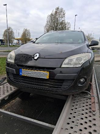 Vaurioauto  passenger cars Renault Mégane 1.4 16V TCe 130 Combi/o 4Dr Benzine 1.397cc 96kW (131pk) 2009/9