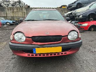 Auto incidentate Toyota Corolla 1.3 16V Combi/o  Benzine 1.332cc 63kW (86pk) 1999/8