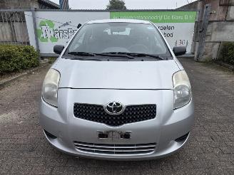 Unfallwagen Toyota Yaris 1.0 12V VVT-i Hatchback  Benzine 998cc 51kW (69pk) 2008/8