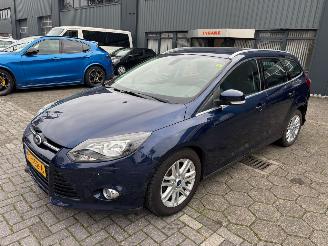 Vaurioauto  passenger cars Ford Focus 1.0 EcoBoost WAGON 2012/7
