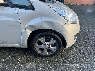 Kia Venga 1.6 CVVT X-ecutive AUTOMAAT picture 4