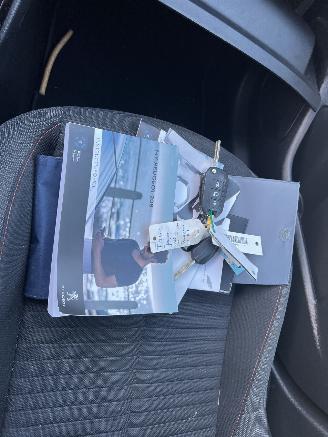 Peugeot 208 PureTech 75 picture 21