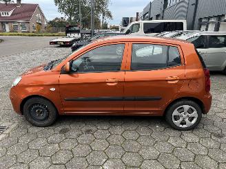 Kia Picanto 1.1 12V picture 2