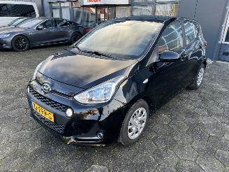 Unfallwagen Hyundai I-10 1.0i Comfort 2019/10