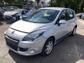 Uttjänta bilar auto Renault Scenic Scenic III (JZ), MPV, 2009 / 2016 1.6 16V 2011/2