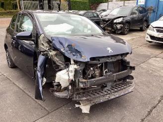 Coche siniestrado Peugeot 108 108, Hatchback, 2014 1.0 12V 2018/4