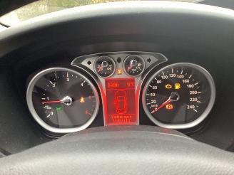 Ford Focus 1.6 TDCi 16V 100 Hatchback  Diesel 1.560cc 74kW (101pk) FWD 2007-11/2007-12  G8DC picture 13