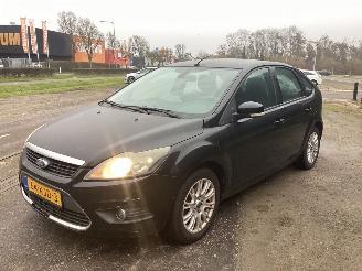Voiture accidenté Ford Focus 1.6 TDCi 16V 100 Hatchback  Diesel 1.560cc 74kW (101pk) FWD 2007-11/2007-12  G8DC 2009/11