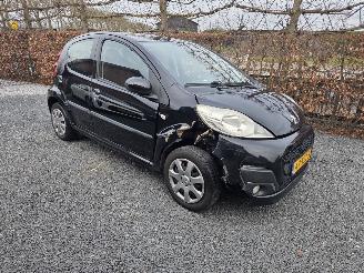 skadebil auto Peugeot 107 1.0 Active 2012/10