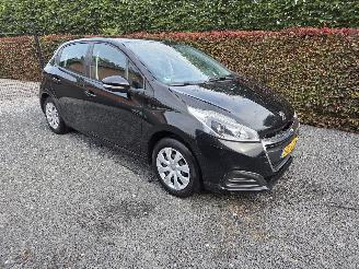 krockskadad bil auto Peugeot 208  2018/3