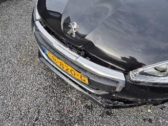 Peugeot 208  picture 8