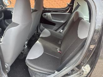 Peugeot 107 1.0 12V 5-DEURS picture 13