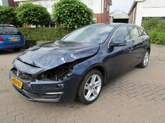 Unfallwagen Volvo V-60 1.6 D2 2014/10