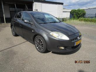 Voiture accidenté Fiat Bravo 1.4 2010/4