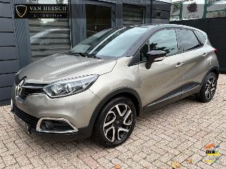 Damaged car Renault Captur 1.2 TCe Dynamique | Automaat Navi Camera 2015/6