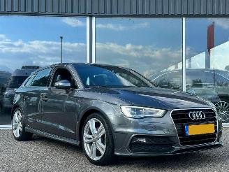 Schadeauto Audi A3 S-Line Alcantara Led Xenon Navi LM 2015/1