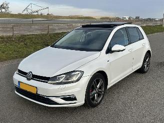 Volkswagen Golf 1.0 Tsi Join Edition picture 4