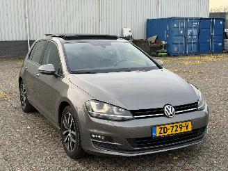 Damaged car Volkswagen Golf Golf 1.4 TSI Highline PANO/DSG 2014/4