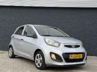 Damaged car Kia Picanto 1.0 CVVT Comfort pack AIRCO 2012/6