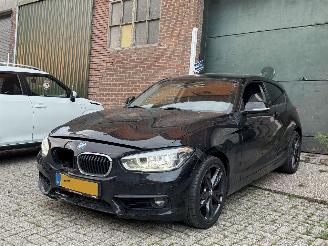 Voiture accidenté BMW 1-serie 118i Executive automaat KM NAP 2018/2