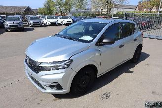 uszkodzony samochody osobowe Dacia Sandero 1.0 BENZ 2021/11
