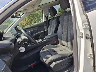 Peugeot 5008 1.2i  131pk   navi clima pano  7 zitter picture 12