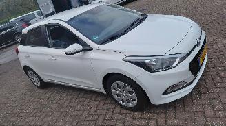 Unfallwagen Hyundai I-20 1.0 tgdi  74kw     airco 2017/9