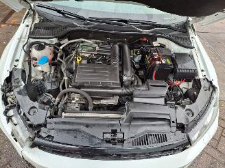 Volkswagen Scirocco 1.4 tsi  125pk pano picture 11