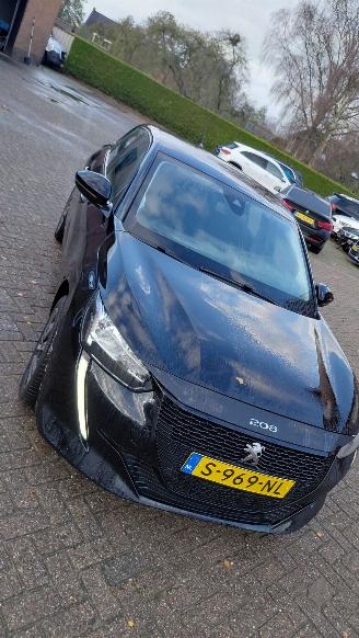 Peugeot e-208 ev  136pk      50kwh accu   navi picture 4