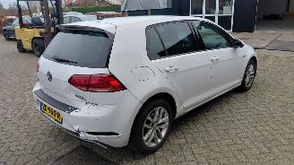 krockskadad bil auto Volkswagen Golf 1.5 tsi  131pk automaat  navi 2018/8