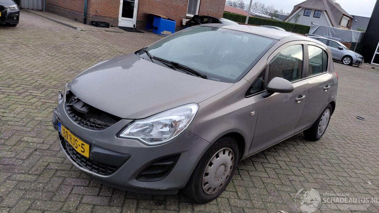 Opel Corsa 1.2i automaat   5drs airco