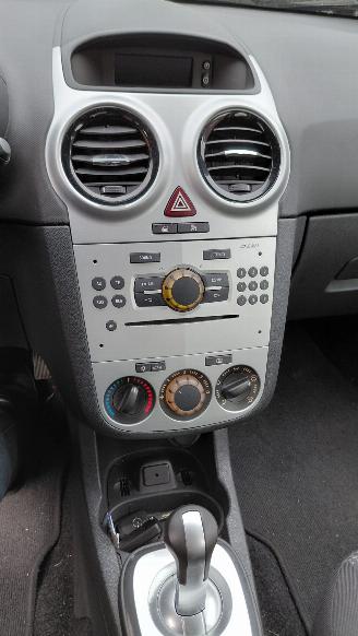 Opel Corsa 1.2i automaat   5drs airco picture 2