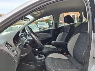 krockskadad bil auto Volkswagen Polo 1.2 tsi AUTOMAAT  90PK   NAVI CLIMA 2016/9