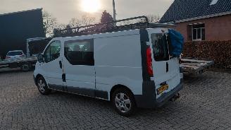 uszkodzony samochody ciężarowe Opel Vivaro 2.0 cdti  114pk lang dubbel cabine    airco 2011/9