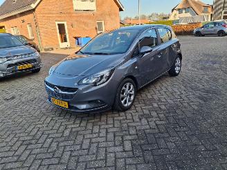 Auto incidentate Opel Corsa 1.4i  66kw    5drs airco 2016/8