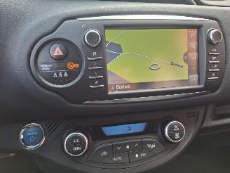 Voiture accidenté Toyota Yaris 1.5 HYBRID    navi 2018/4