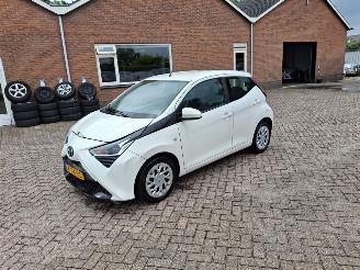 Avarii autoturisme Toyota Aygo 1.0 vvti x play   navi  cruiscontral airco 2021/5