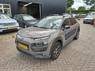 damaged passenger cars Citroën C4 cactus 1.2 82pk shine clima  navi 2016/5