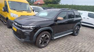 krockskadad bil auto Dacia Bigster 1.8 hybrid 109pk   navi clima 2025/10