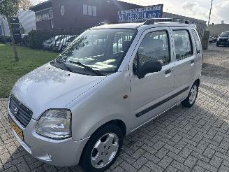 Gebrauchtwagen PKW Suzuki Wagon-R+ 1.3 SEASON 163000 KM NIEUWE APK! BOUWJAAR 2001 1250 EURO 2001/11