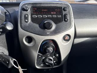 Citroën C1 1.0e VTI FEEL LICHTE SCHADE! 228000 KM BOUWJAAR 2016  3150 EURO picture 16