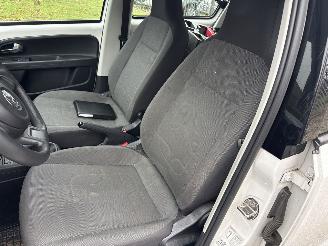 Volkswagen Up! 1.0 UP! BLEUMOTION BOUWJAAR 2015 RIJDBAAR 3100 EURO SCHERP! picture 8