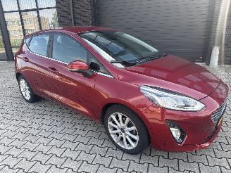 Coche accidentado Ford Fiesta 1.0 AUTOMAAT TITANIUM RIJDBARE SCHADE BOUWJAAR 2017 7850 EURO 2017/12