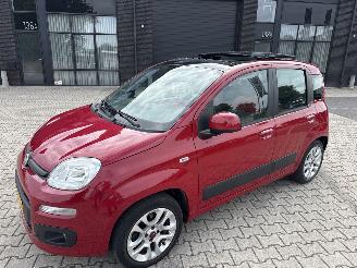 Damaged car Fiat Panda 0.9 LOUNGE AUTOMAAT BOUWJAAR 2015 RIJDBAAR 43351 KM 4650 EURO 2015/7