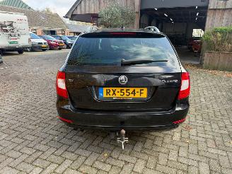 Skoda Superb 1.6 TDI NAVI CRUISE STOELVERWARMING PDC TREKHAAK picture 4