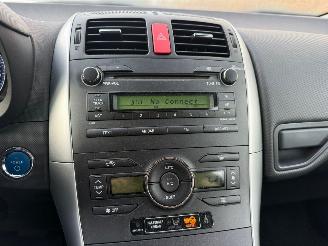 Toyota Auris 1.8 FULL HYBRID KM NAP NL AUTO picture 22